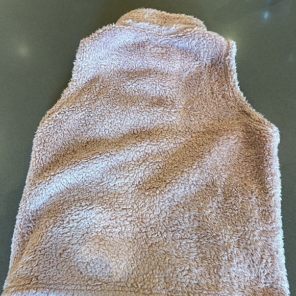 Los Gatos Vest. Sherling. Great condition. Gently worn. - Picture 4 of 5